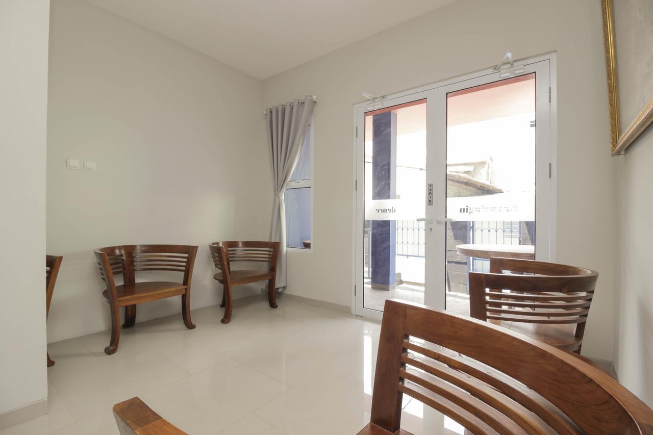 RedDoorz Syariah near Metropolitan Mall Bekasi Exterior foto